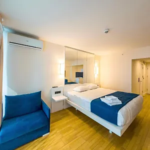 Seaside Dreams & Sunset Views, Luxury Retreat At Orbi Батуми